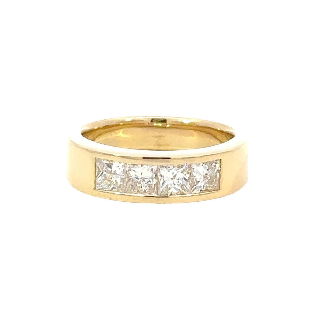 Diamond Ring | 18K Yellow Gold Band