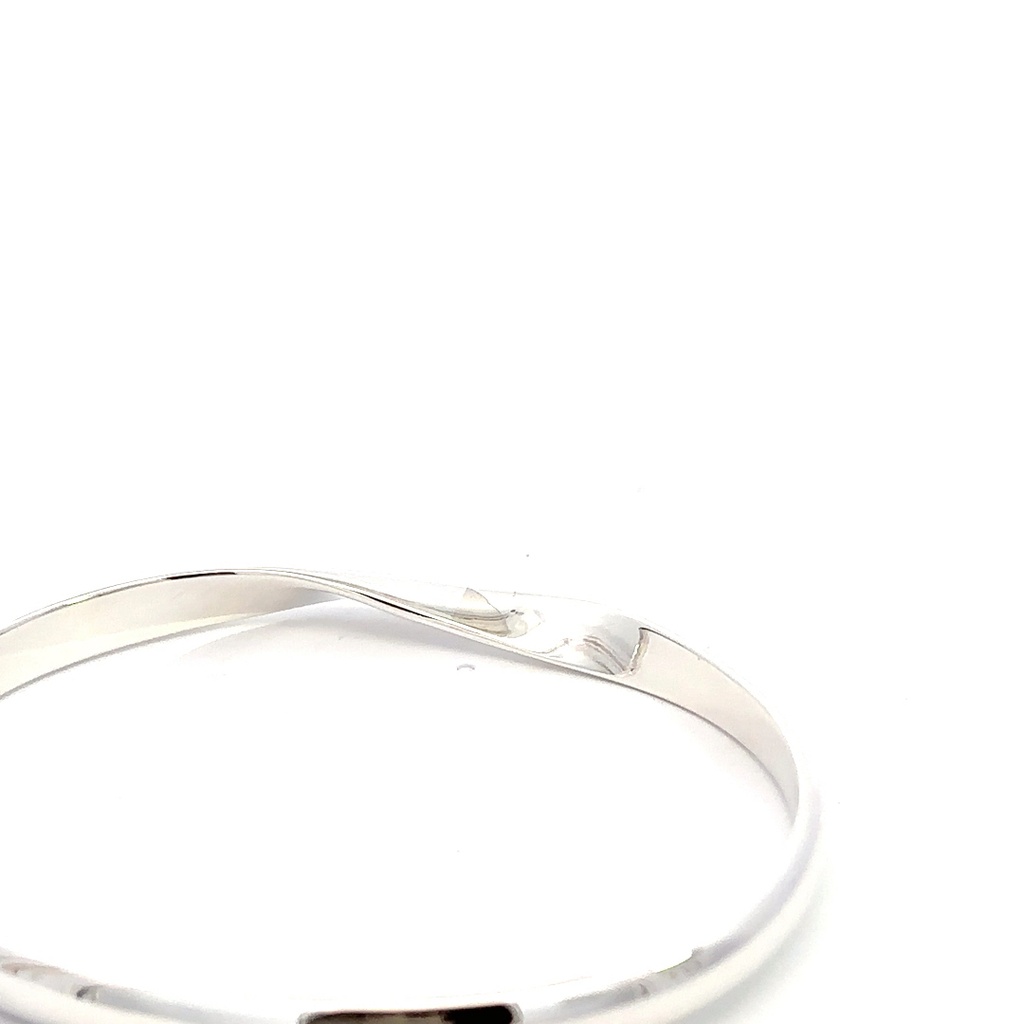 Silver Bangle With Twist