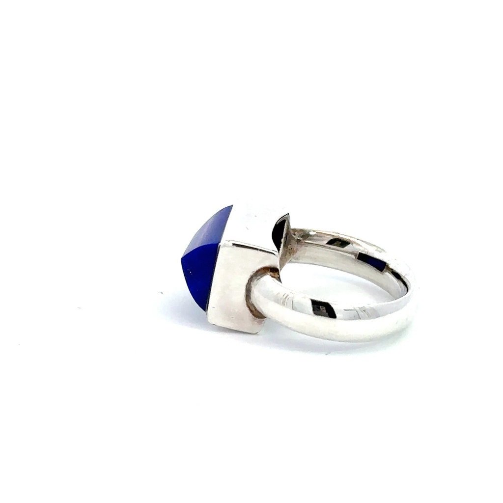 Silver Oval Cabochon Lapis Lazuli Ring