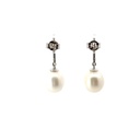 Silver bar with freshwater pearl drop earring
