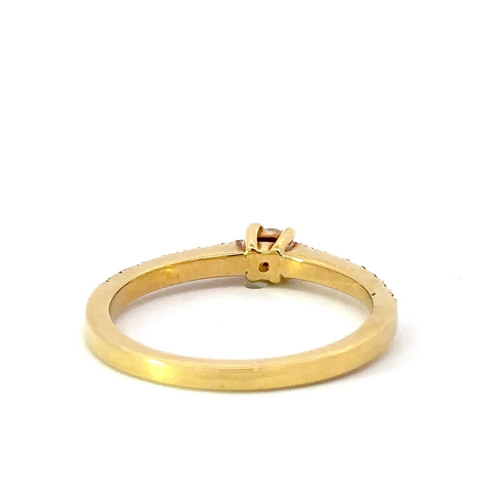 18ct Yellow Gold Diamond Ring