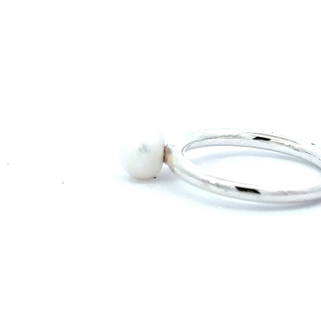 Freshwater pearl sterling silver ring