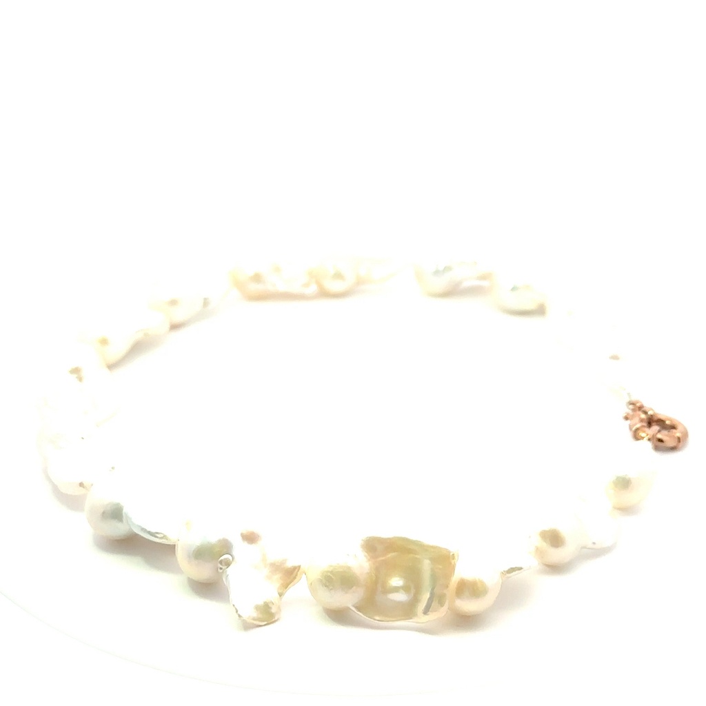 Fresh water pearl N large baroque