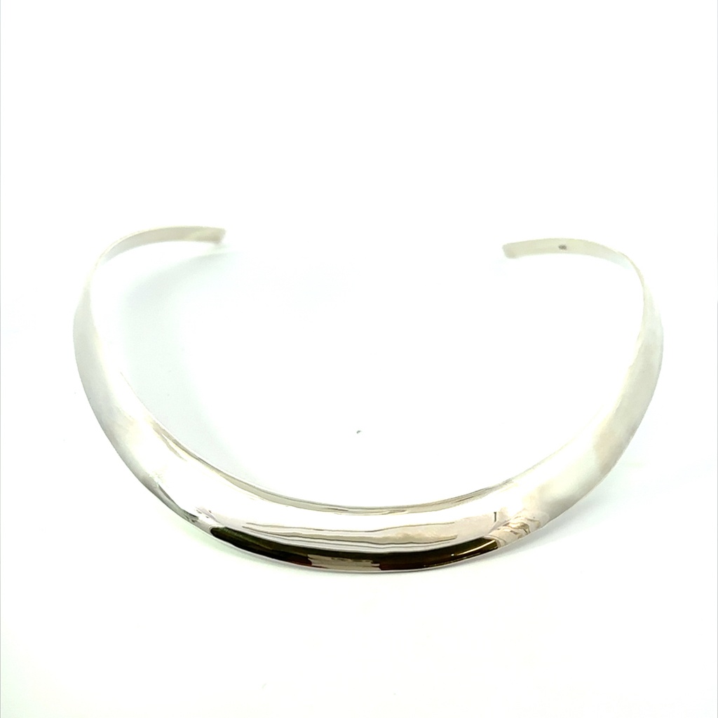 Sterling silver collar with a wide front