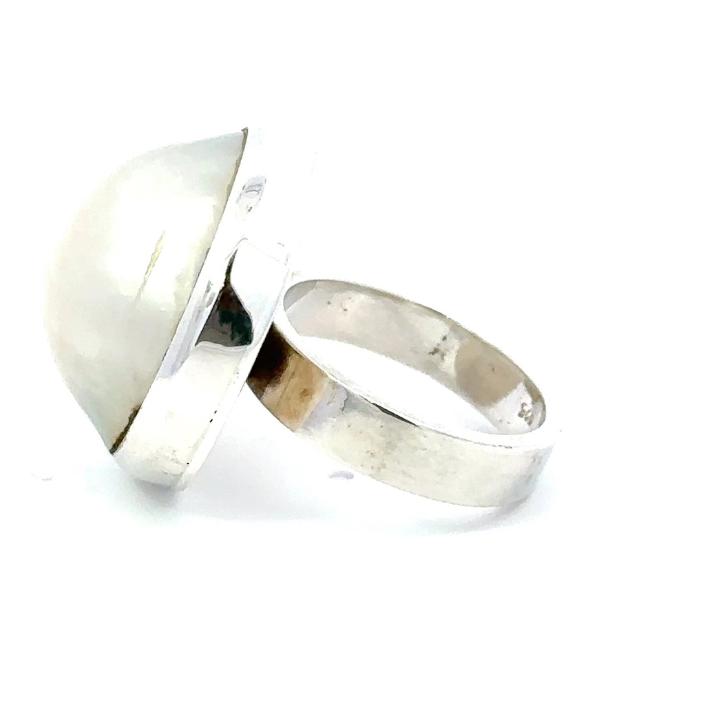 Sterling silver handmade ring with mabe pearl