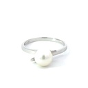 Freshwater pearl ring with a twist band