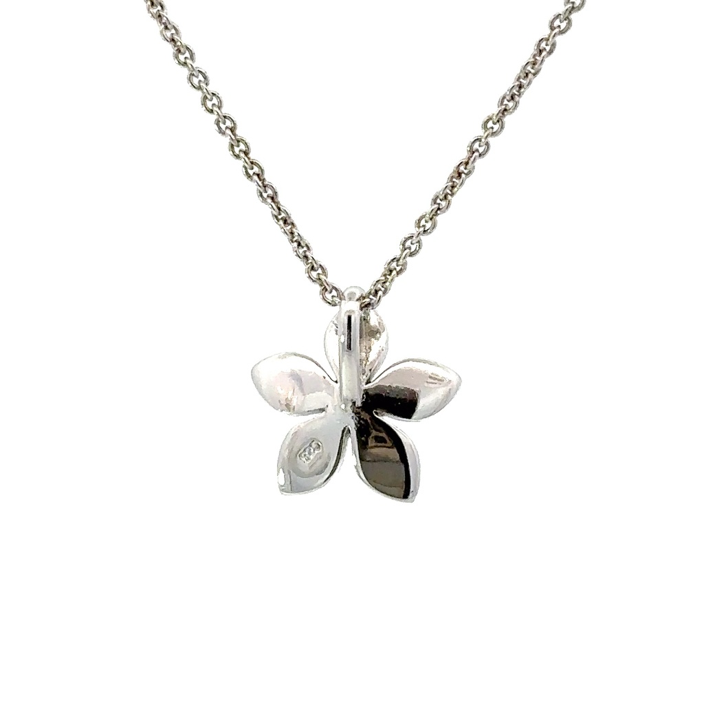 Matte flower in sterling silver on a fine necklace