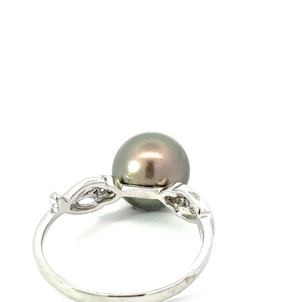 Tahitian pearl and diamond silver ring