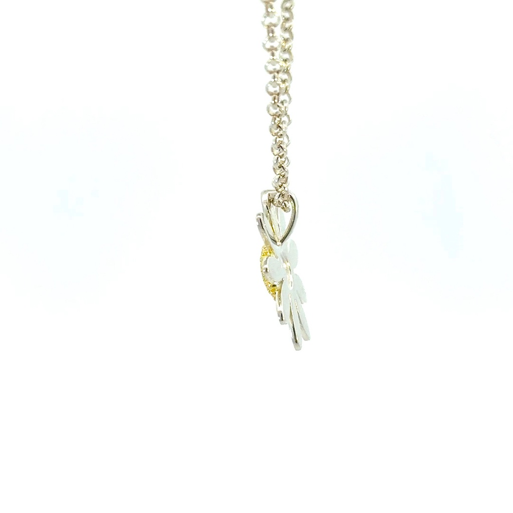 Sterling silver daisy pendant with gold plated centre