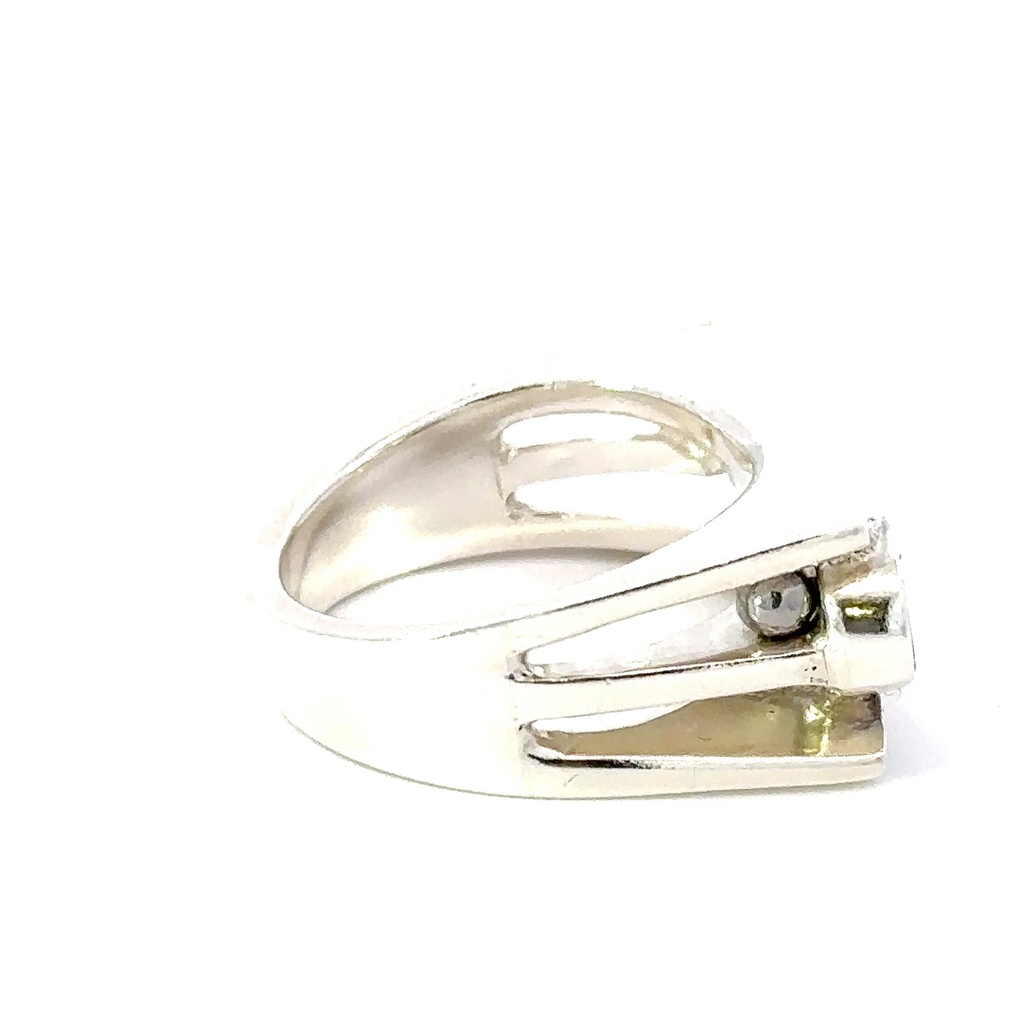 Unique sterling silver ring set with Aussie opal