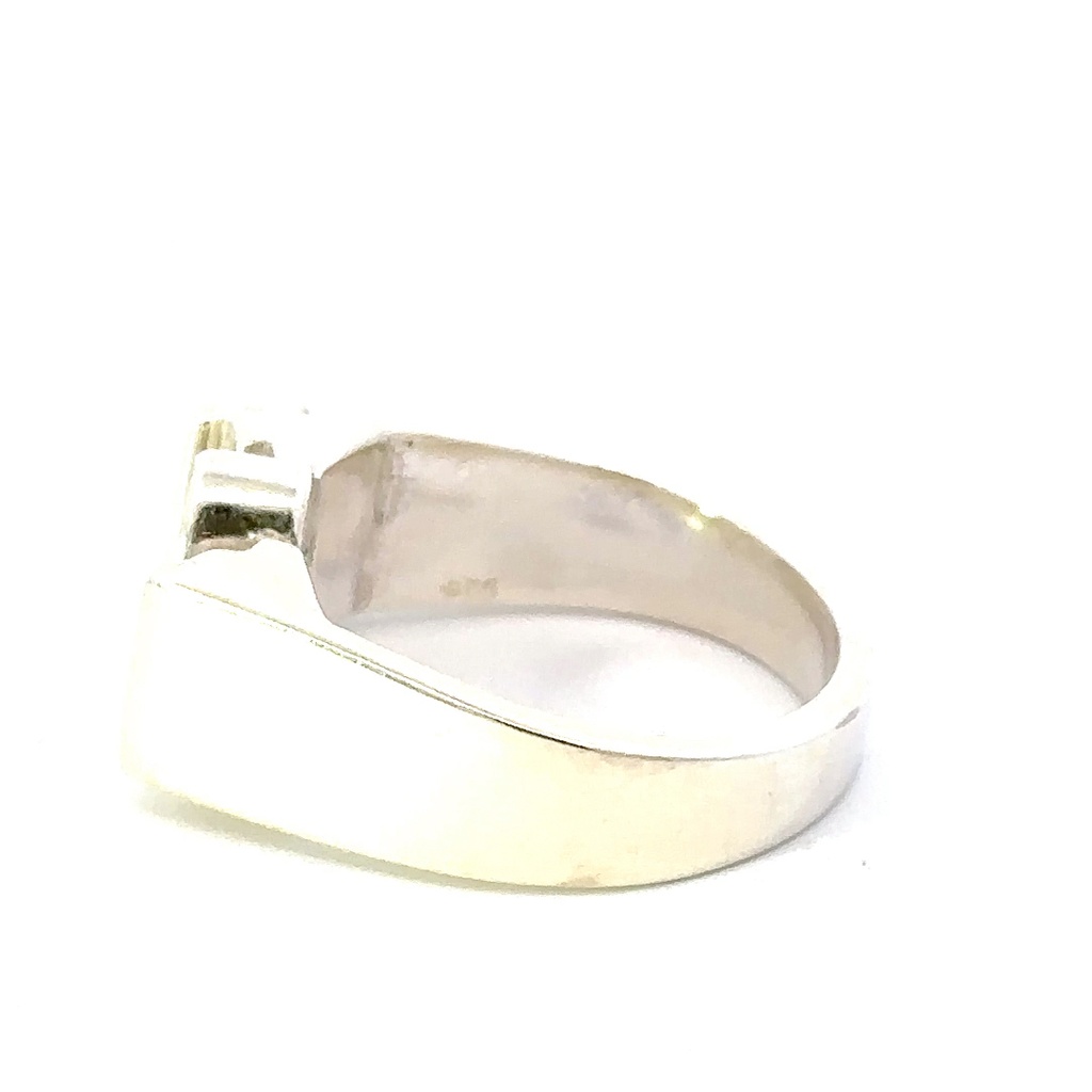 Sterling silver ring set with a multi colour opal