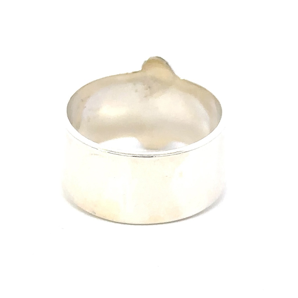 Opal ring in sterling silver with a bold play of colours