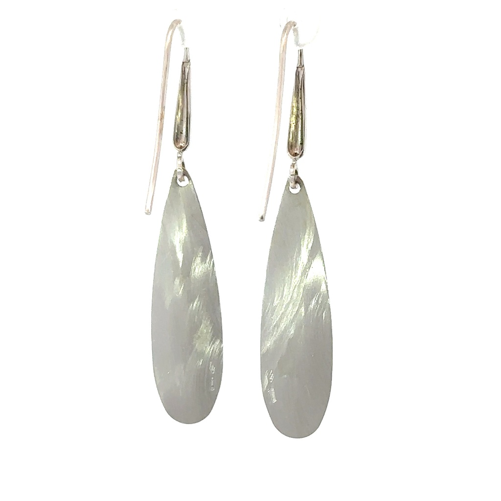 Satin finished earrings in 18K white gold