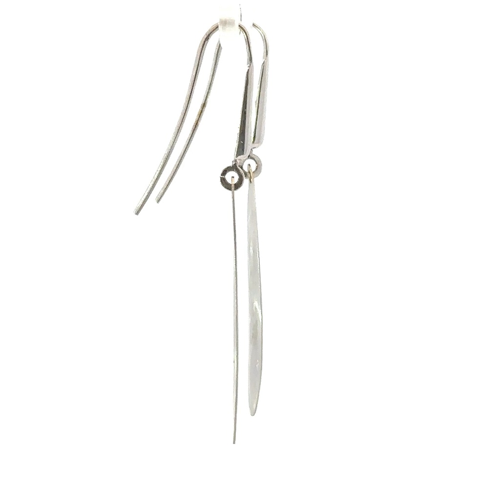 Satin finished earrings in 18K white gold