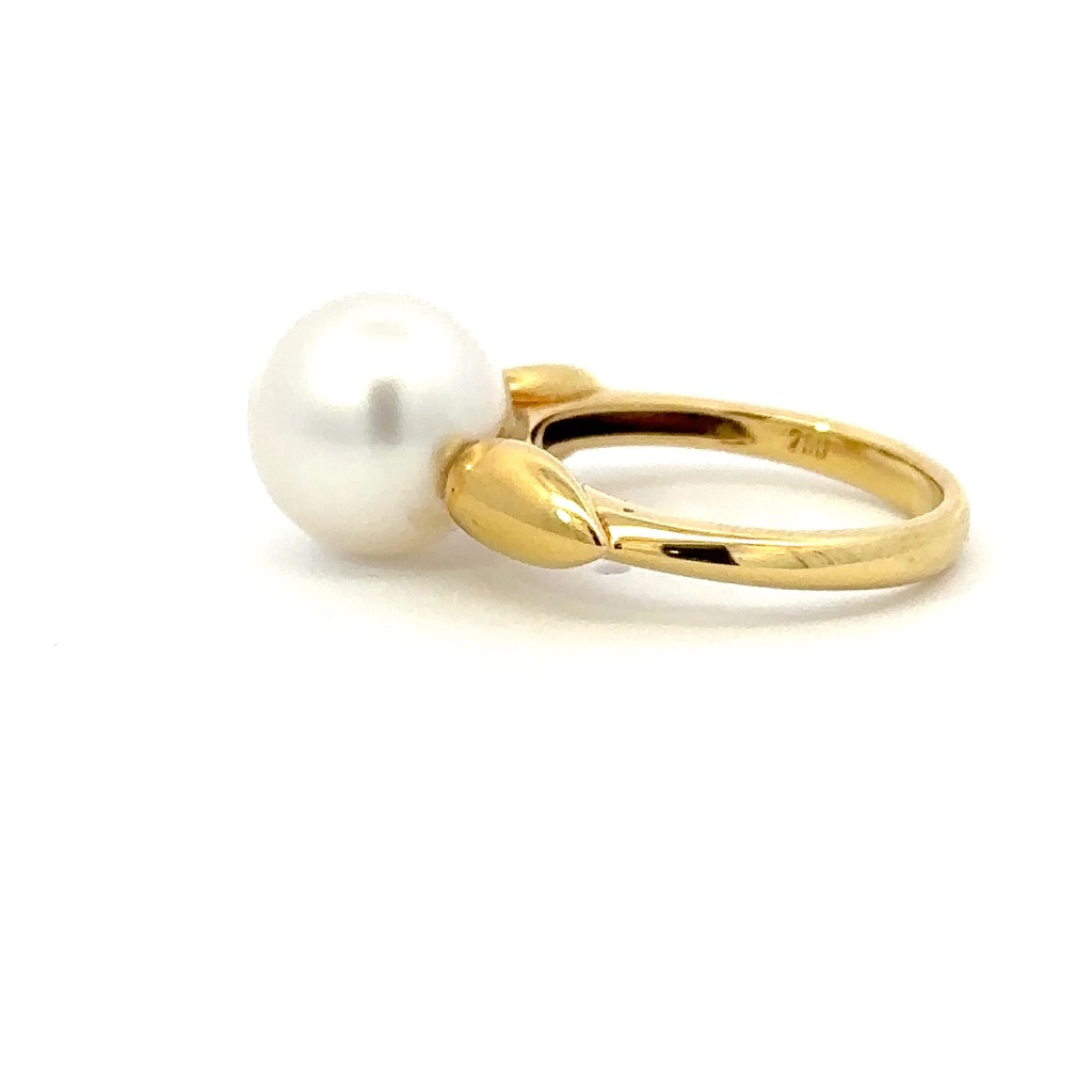 South sea Australian pearl ring in 18K yellow gold