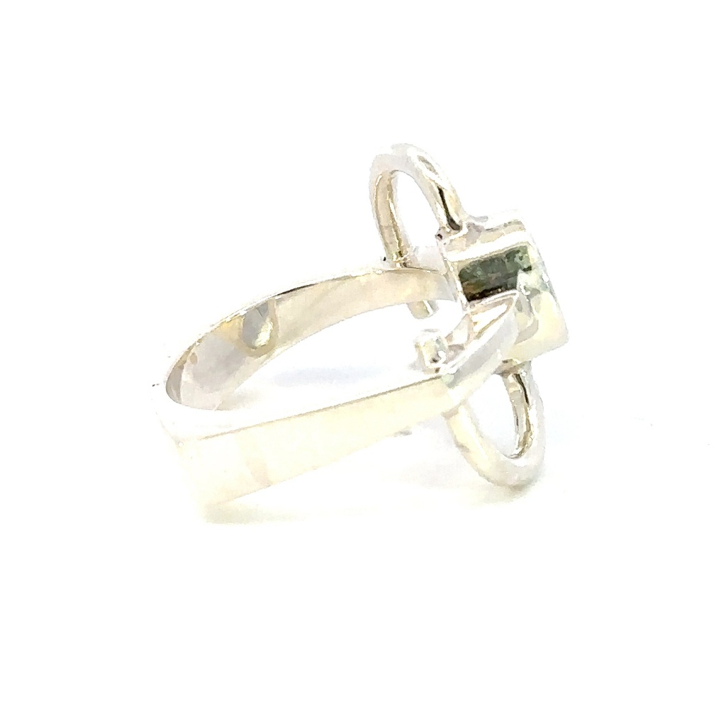 Sterling silver unique ring with an opal centre