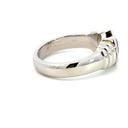 Ceylonese sapphire set in 18K white gold solid band