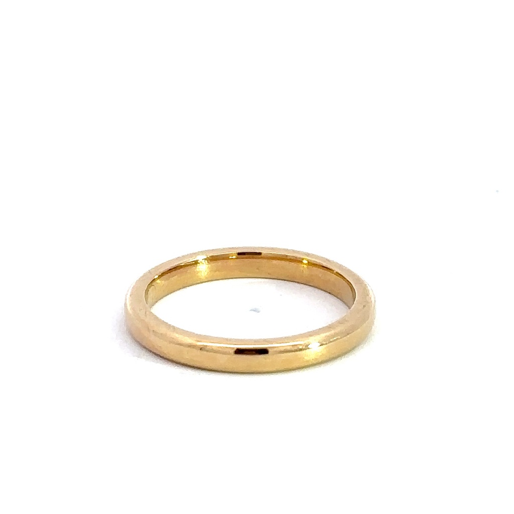High domed wedding ring in 9K yellow gold