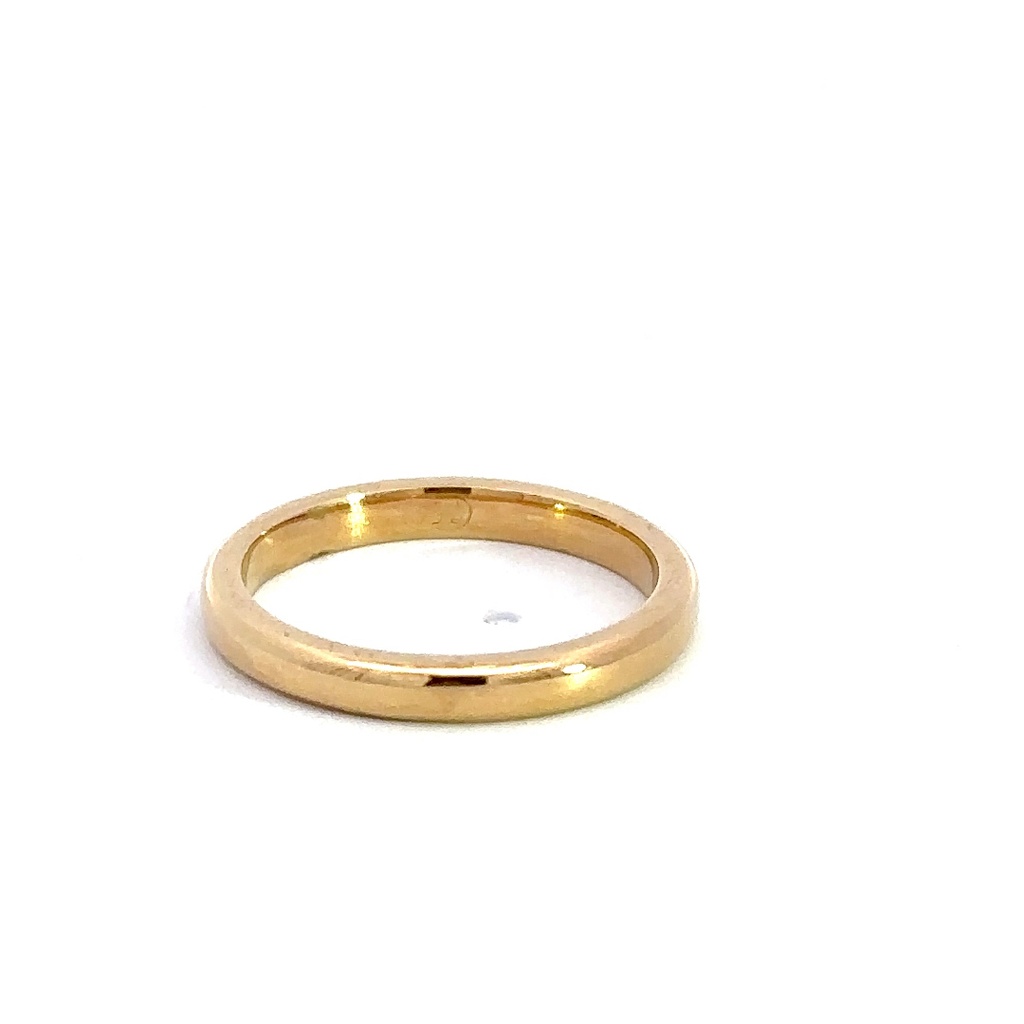 High domed wedding ring in 9K yellow gold