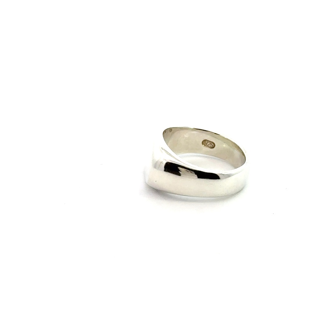 Silver Small Ladies Oval Signet Ring