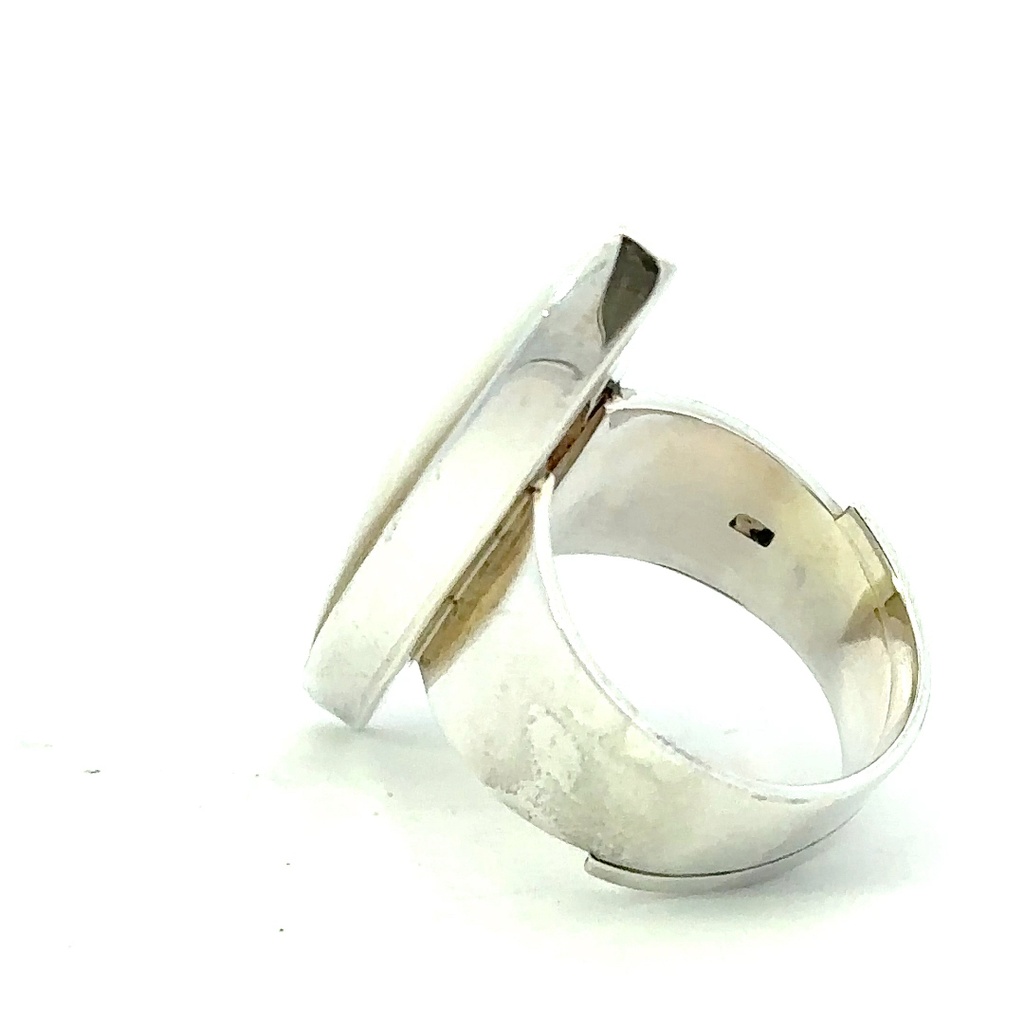 Mother Of Pearl Ring In Silver