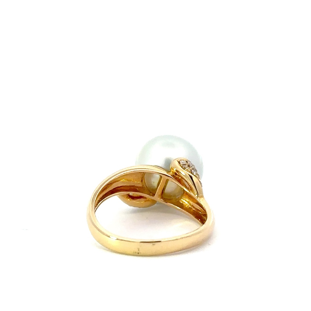 18ct White Gold South Sea Pearl & Diamond Ring