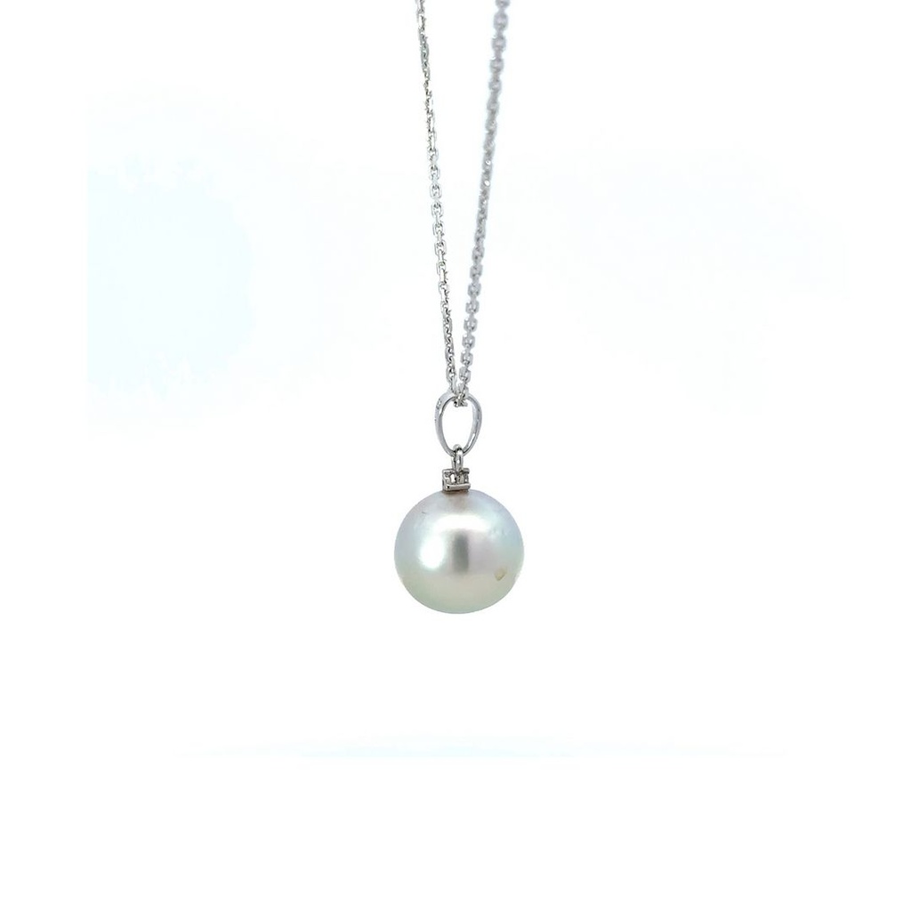 South Sea Pearl Pendant With 0.01ct Diamond In 18K