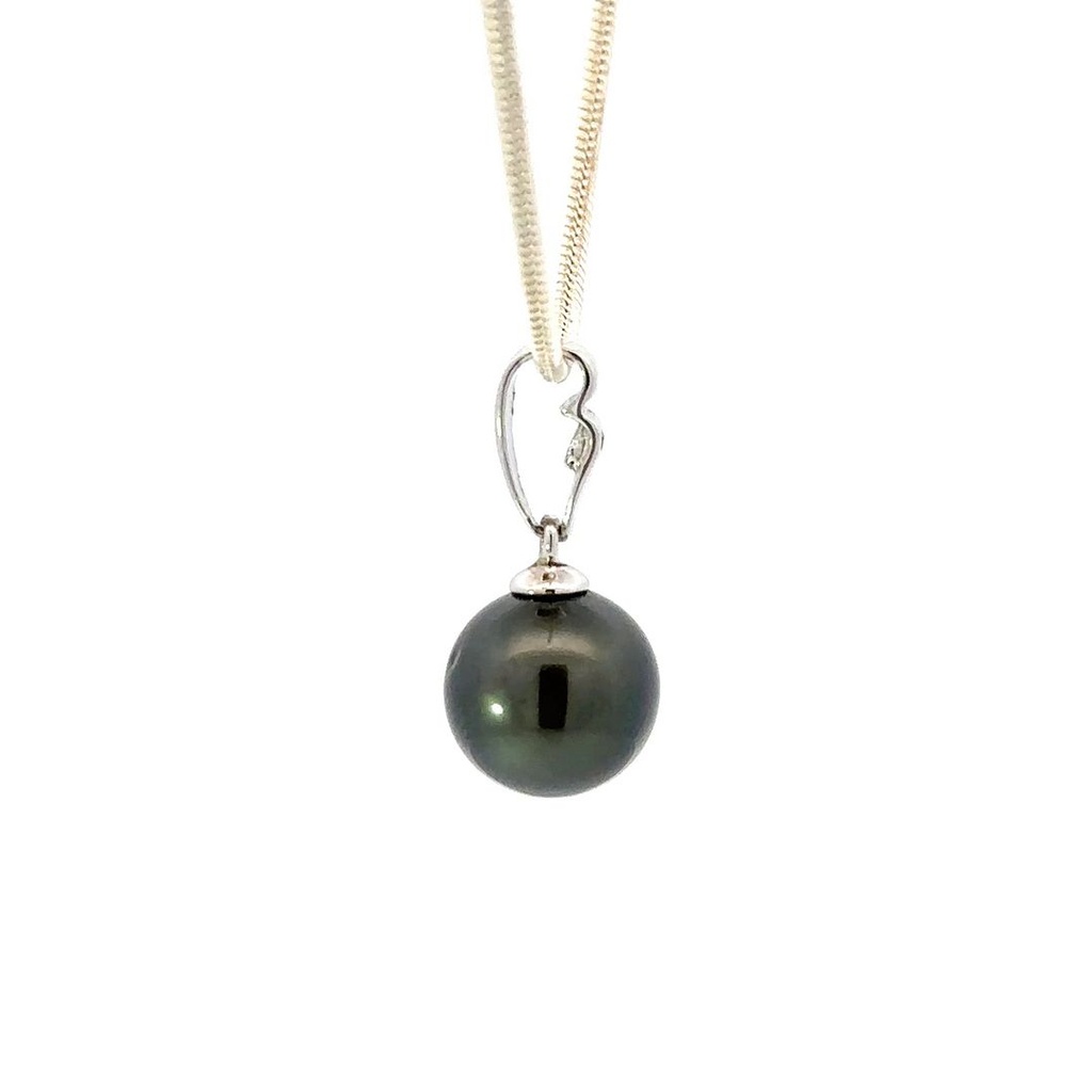 Tahitian Pearl Pendant On A Simple Silver Bail