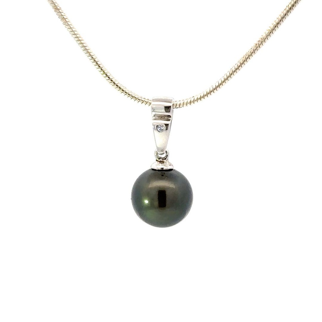 Tahitian Pearl Pendant On A Simple Silver Bail
