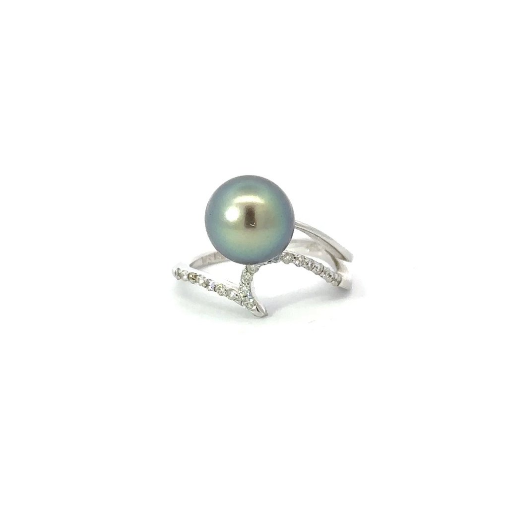18ct White Gold Tahitian Pearl & Diamond Ring