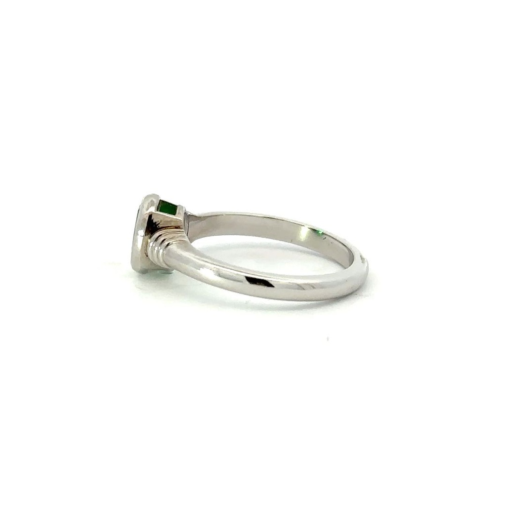 Emerald Ring Set In Platinum