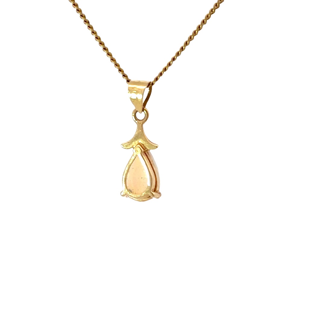 Elegant 14K Pendant With White Opal – Timeless Elegance
