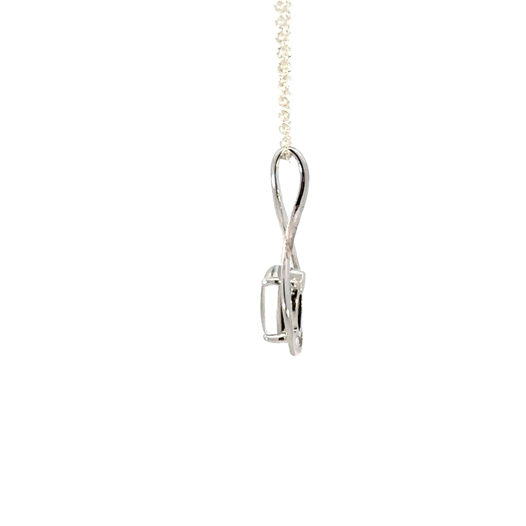 Exquisite Emerald Pendant on Elegant Silver  – A Touch of Enchantment