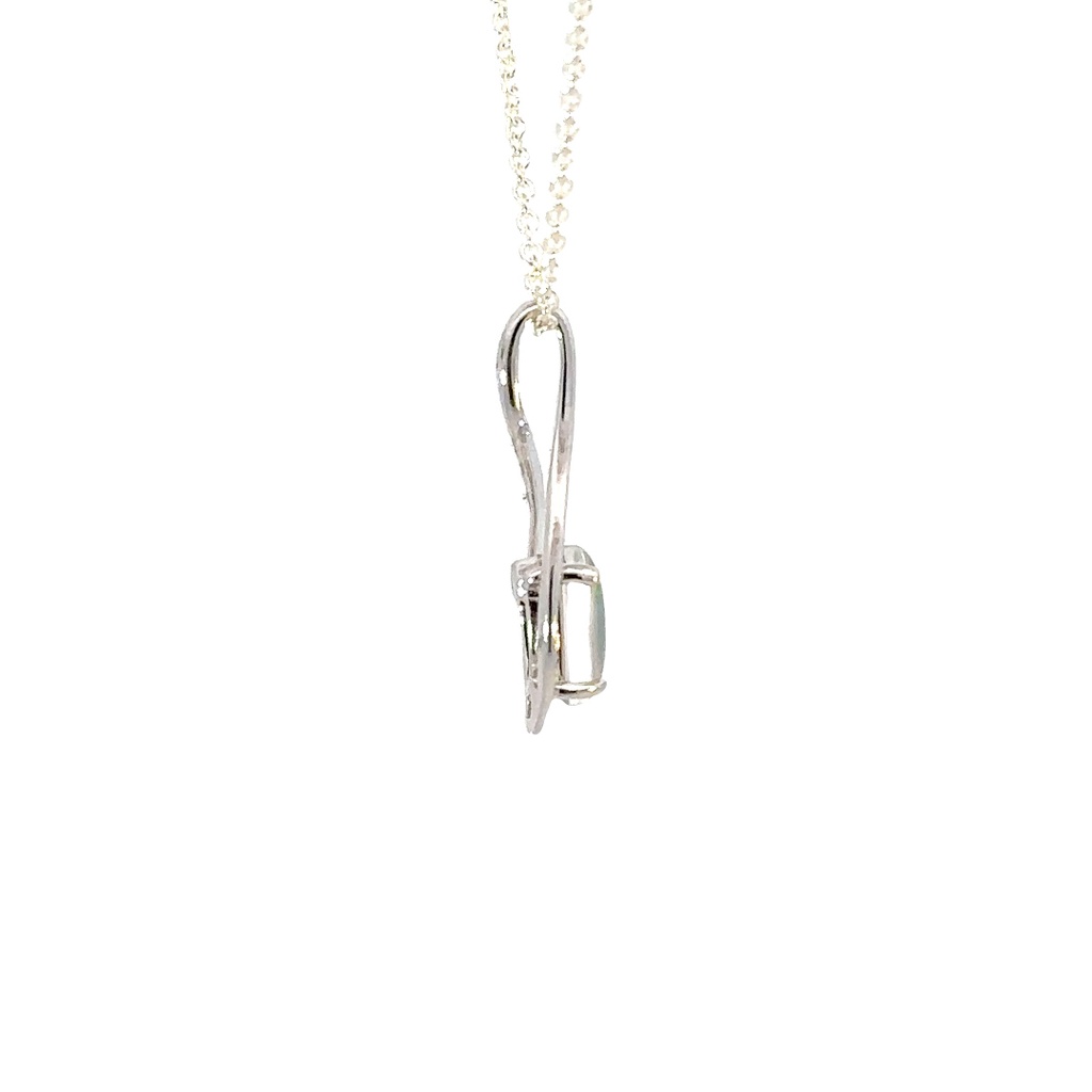 Exquisite Emerald Pendant on Elegant Silver  – A Touch of Enchantment