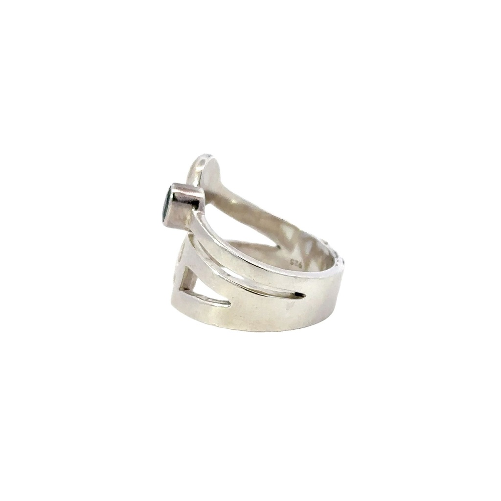 Sterling Silver Ring with Sapphire