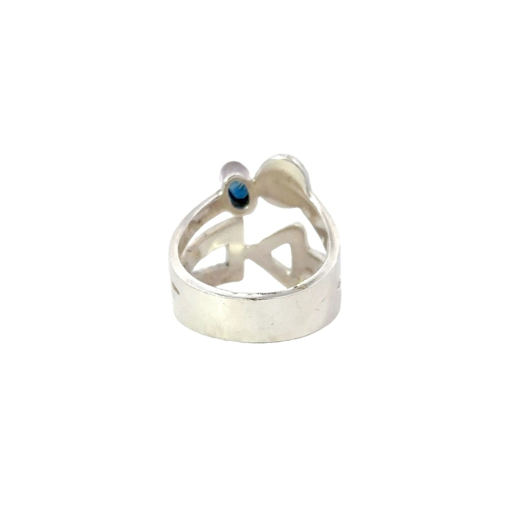 Sterling Silver Ring with Sapphire