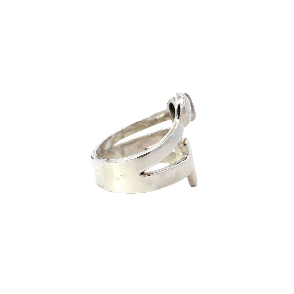 Sterling Silver Ring with Sapphire