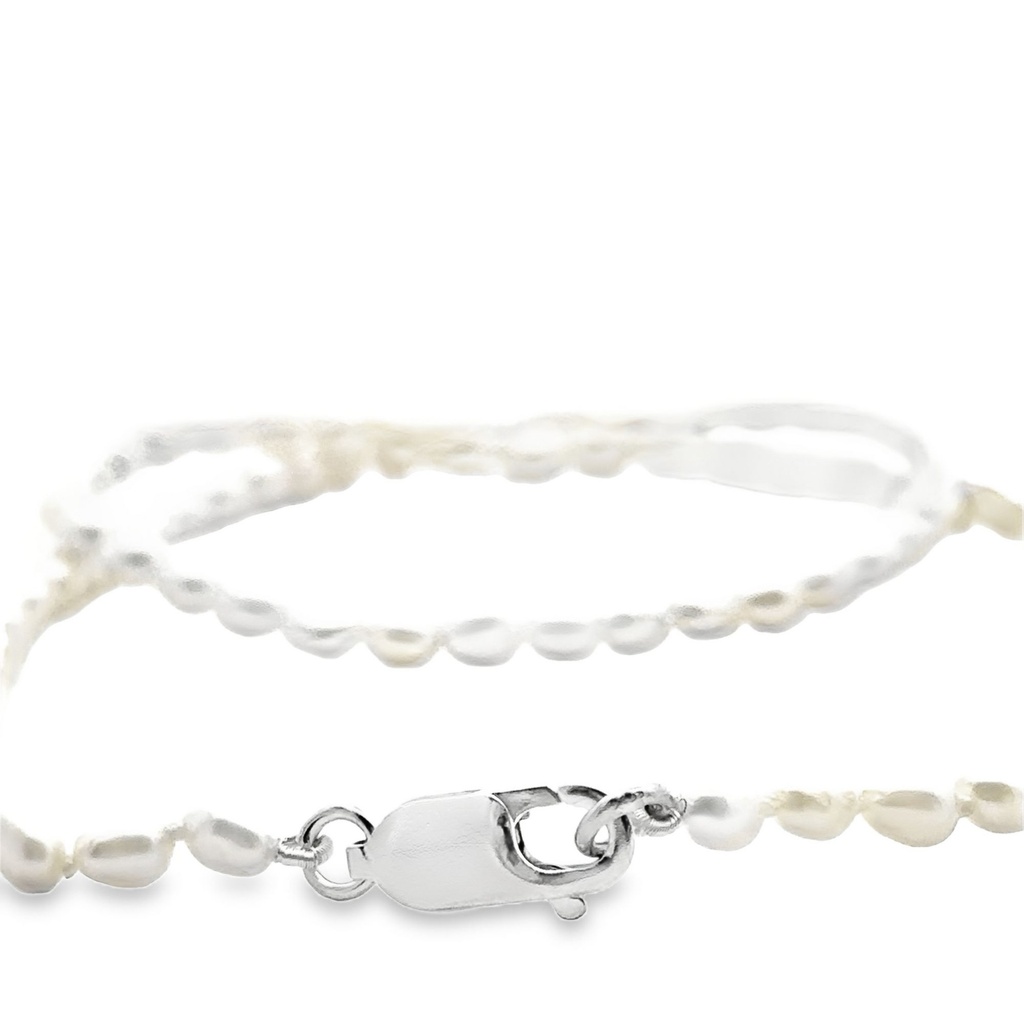 Pure Elegance: Delicate Freshwater Pearl Necklace