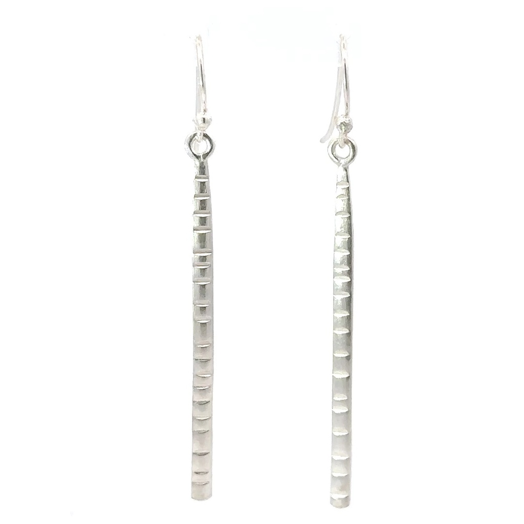 Long Bar Drop With Etched Surface On Hooks