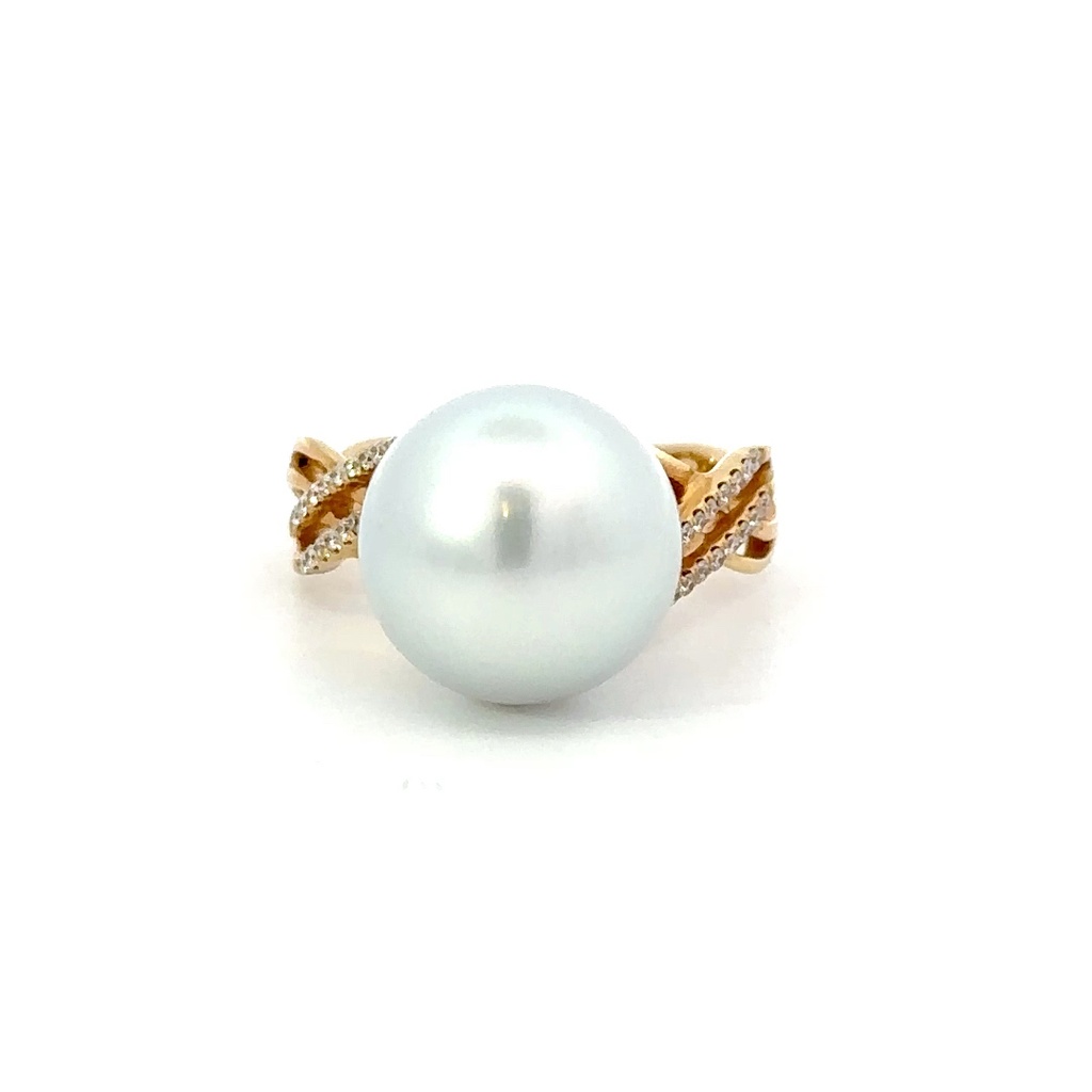 South Sea Pearl With Twisted Diamond Band In 18K