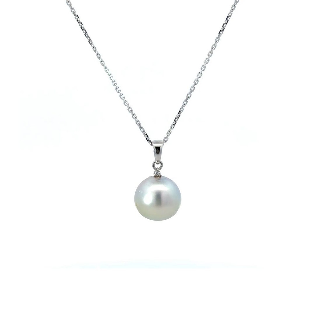 South Sea Pearl Pendant With 0.01ct Diamond In 18K