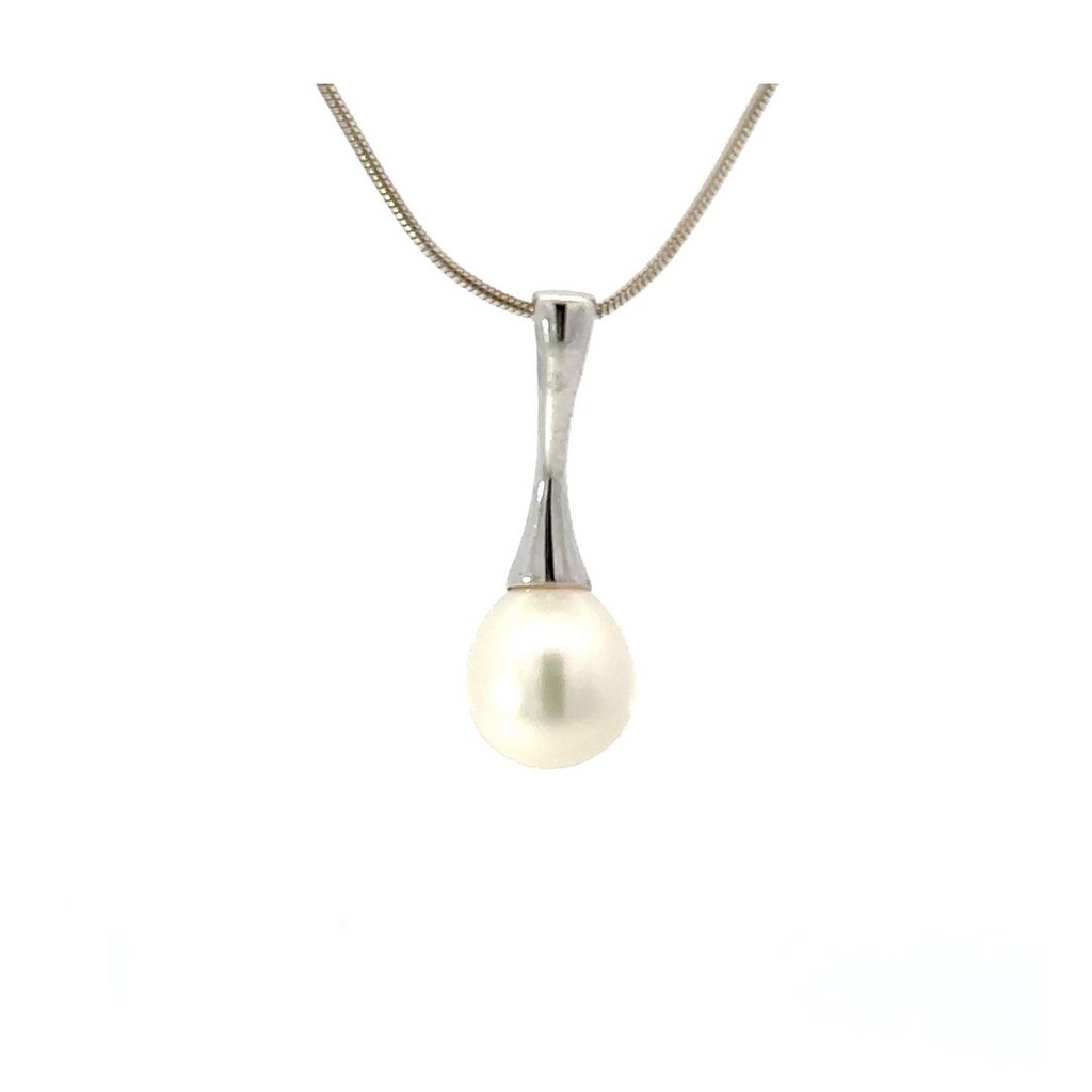 Freshwater Pearl Pendant On A silver Bail