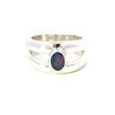 Ring With A Split Band Set With An Opal In Silver