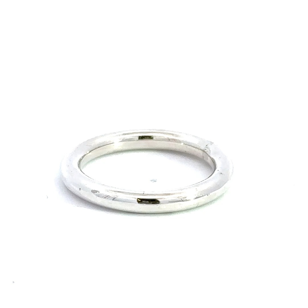 A Versatile Silver Rounded Ring