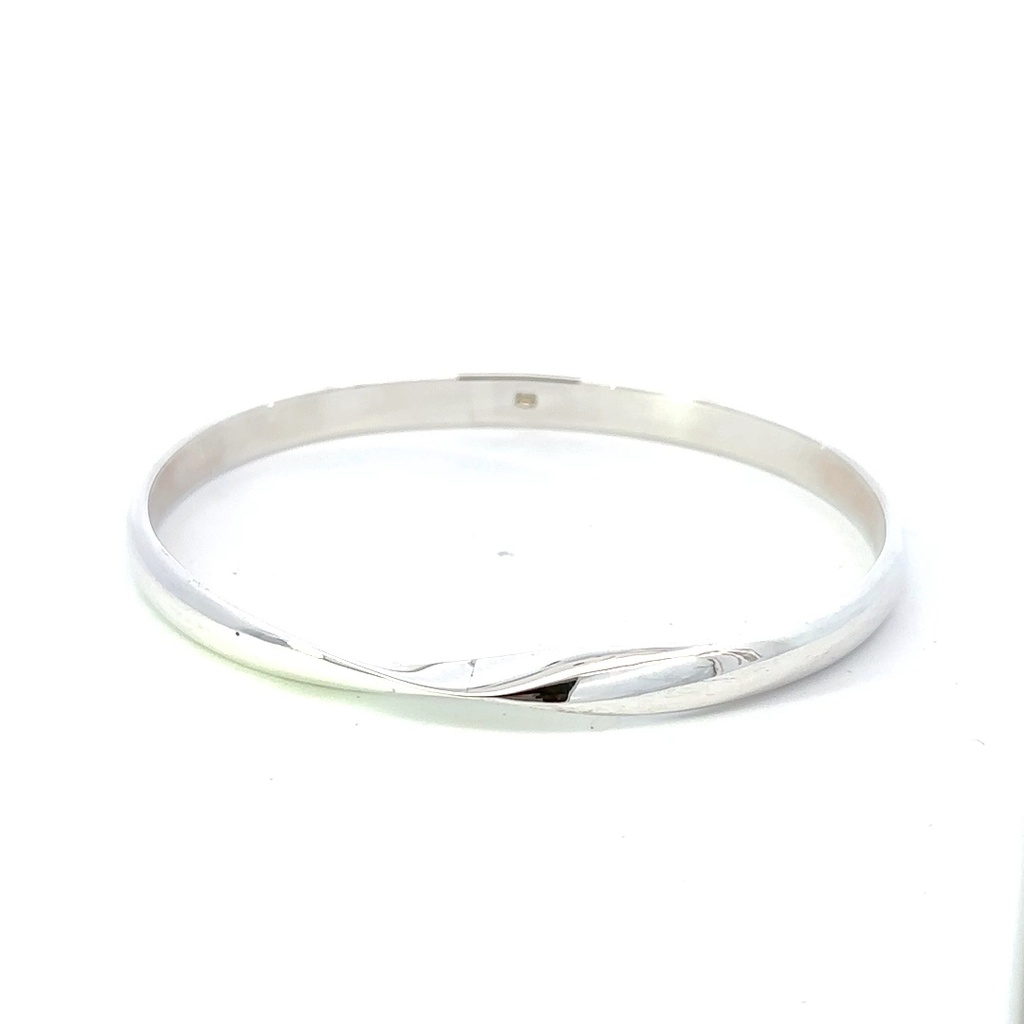 Bangle With A Twist In Sterling Silver
