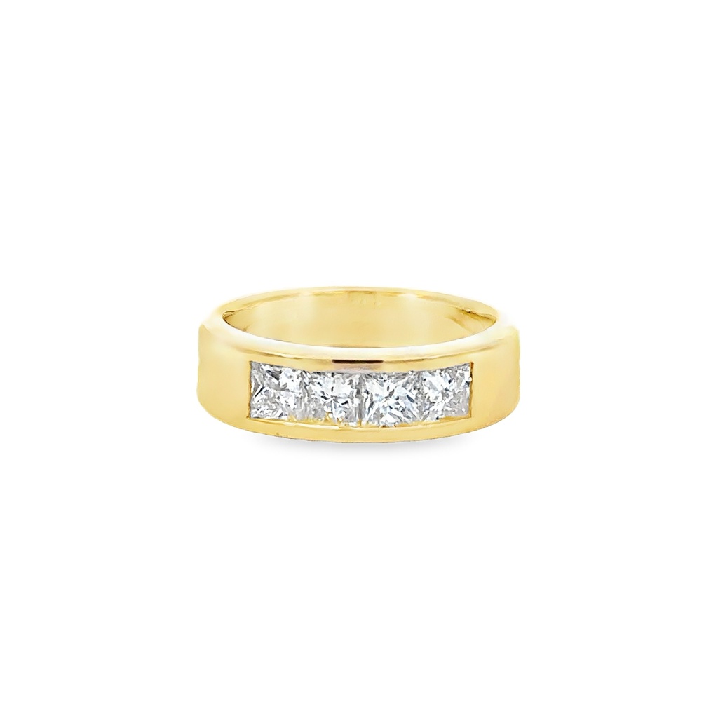 Diamond Ring | 18K Yellow Gold Band