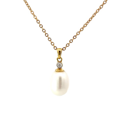 [25568SPG18PSSPDIA] Fresh Water Pearl & Diamond Pendant In 18K Yellow Gold