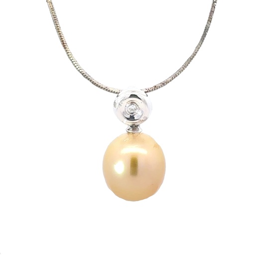 [29454/22577] South Sea Pearl Pendant With Diamond Set Above In 18K