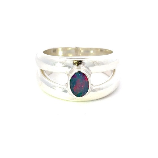 [29576JCSR52opal] Ring With A Split Band Set With An Opal In Silver