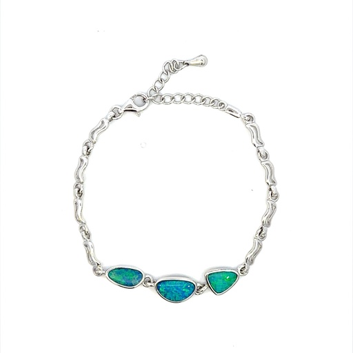 [29328] Vibrant Doublet Opals Set In A Sterling Silver Bracelet